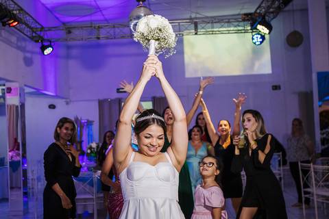 As melhores ideias e inspirações criativas de fotos dos noivos no Espaço Buffet Espaço Du Chief'