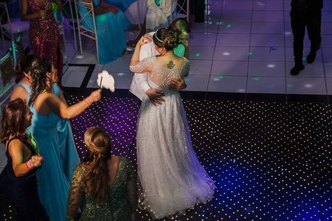 As melhores ideias e inspirações criativas de fotos dos noivos no Espaço Buffet Espaço Du Chief'