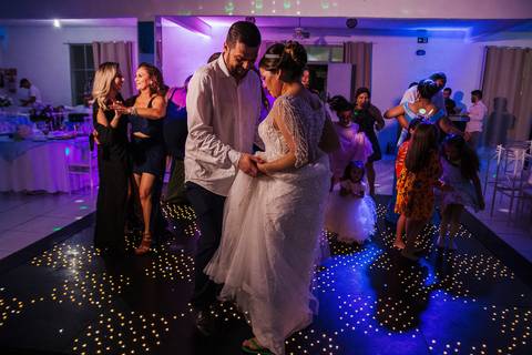 As melhores ideias e inspirações criativas de fotos dos noivos no Espaço Buffet Espaço Du Chief'