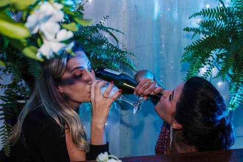 As melhores ideias e inspirações criativas de fotos dos noivos no Espaço Buffet Espaço Du Chief'