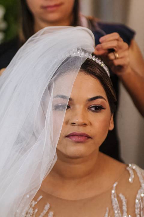 As melhores ideias e inspirações criativas do making of da noiva no salão Puramania'