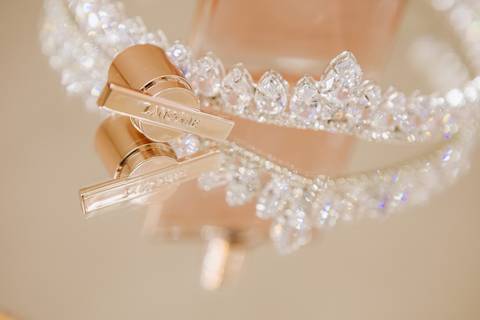 As melhores ideias e inspirações criativas do making of da noiva no salão Puramania'