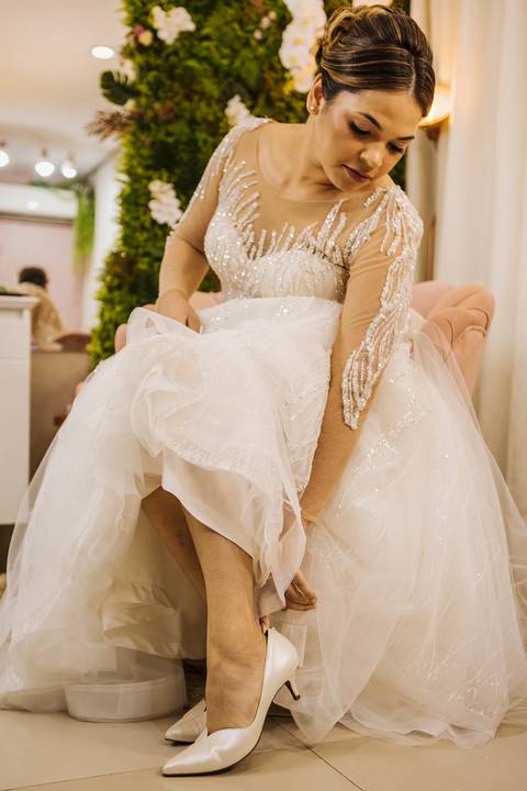 As melhores ideias e inspirações criativas do making of da noiva no salão Puramania'