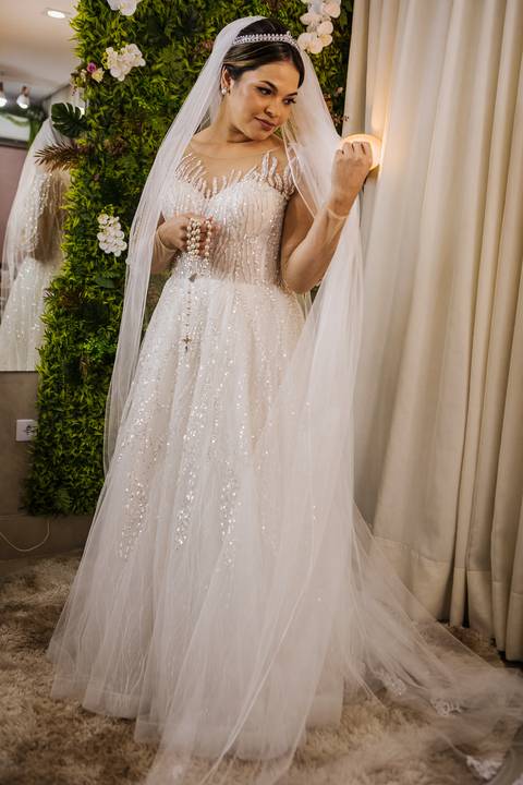 As melhores ideias e inspirações criativas do making of da noiva no salão Puramania'