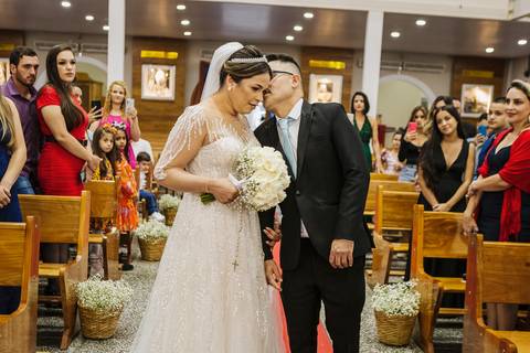 As melhores ideias e inspirações criativas de fotos de casamento na cerimônia na Igreja matriz Nossa Senhora das Graças'