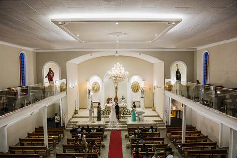 As melhores ideias e inspirações criativas de fotos de casamento na cerimônia na Igreja matriz Nossa Senhora das Graças'