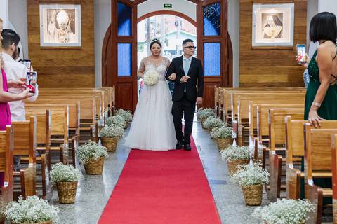 As melhores ideias e inspirações criativas de fotos de casamento na cerimônia na Igreja matriz Nossa Senhora das Graças'