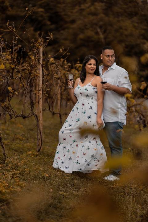 As melhores ideias e inspirações criativas de fotos para ensaio pré wedding na vinícola Bella Aurora - São Roque'