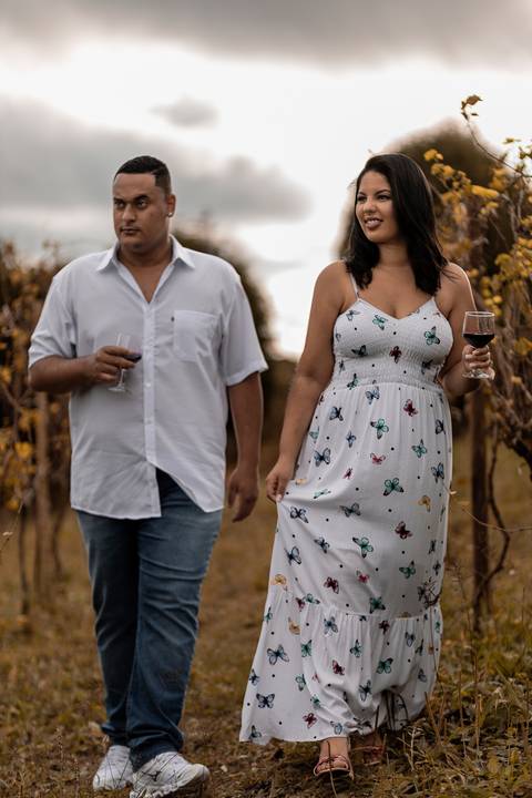 As melhores ideias e inspirações criativas de fotos para ensaio pré wedding na vinícola Bella Aurora - São Roque'