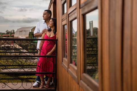 As melhores ideias e inspirações criativas de fotos para ensaio pré wedding na Villa Don Pato - São Roque'