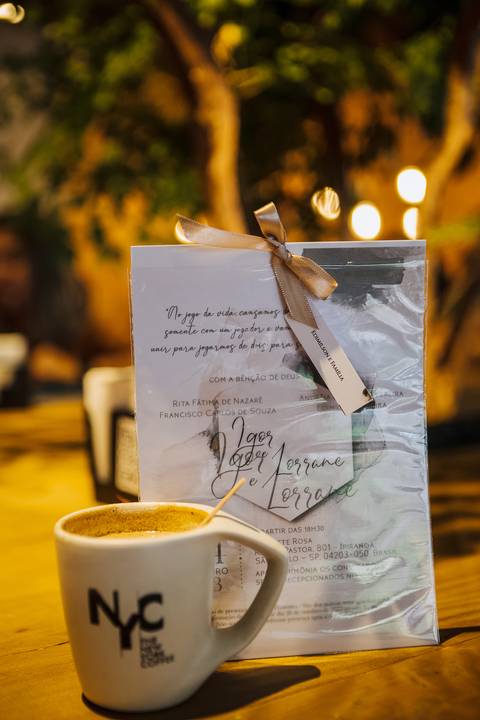 As melhores ideias e inspirações criativas de fotos dos noivos em Barueri - The New York Coffee'