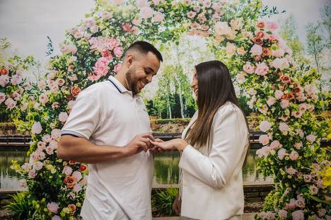 As melhores ideias e inspirações criativas de fotos dos noivos no cartório em Barueri'