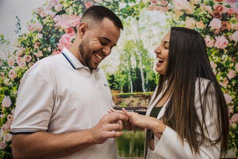 As melhores ideias e inspirações criativas de fotos dos noivos no cartório em Barueri'