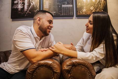 As melhores ideias e inspirações criativas de fotos dos noivos em Barueri - The New York Coffee'