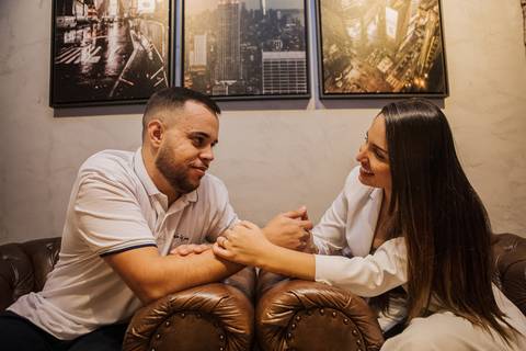 As melhores ideias e inspirações criativas de fotos dos noivos em Barueri - The New York Coffee'