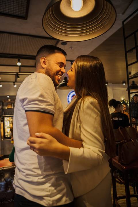 As melhores ideias e inspirações criativas de fotos dos noivos em Barueri - The New York Coffee'