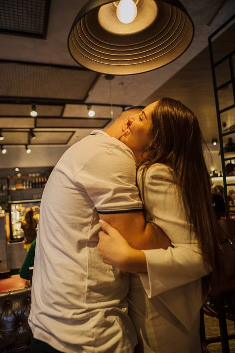 As melhores ideias e inspirações criativas de fotos dos noivos em Barueri - The New York Coffee'