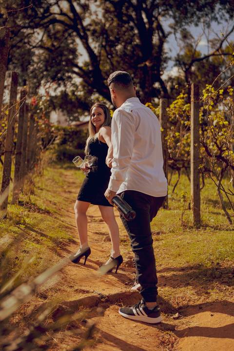 As melhores ideias e inspirações criativas de fotos para ensaio pré wedding na vinícola Bella Aurora em São Roque
'