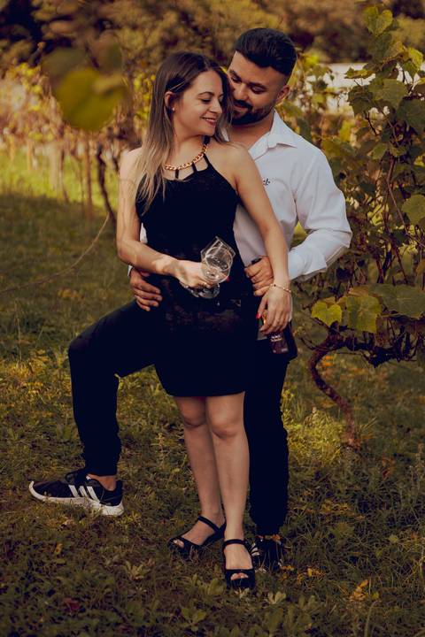 As melhores ideias e inspirações criativas de fotos para ensaio pré wedding na vinícola Bella Aurora em São Roque
'