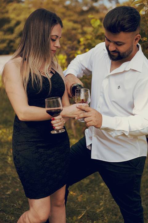 As melhores ideias e inspirações criativas de fotos para ensaio pré wedding na vinícola Bella Aurora em São Roque
'