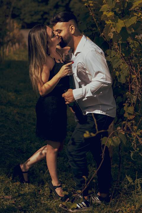 As melhores ideias e inspirações criativas de fotos para ensaio pré wedding na vinícola Bella Aurora em São Roque
'