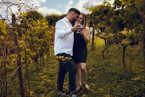 As melhores ideias e inspirações criativas de fotos para ensaio pré wedding na vinícola Bella Aurora em São Roque
'