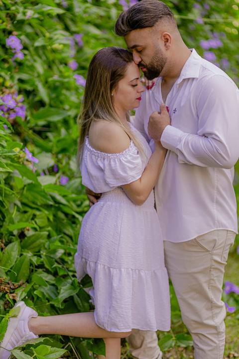 As melhores ideias e inspirações criativas de fotos para ensaio pré wedding no Sítio das Borboletas em Piedade 
'