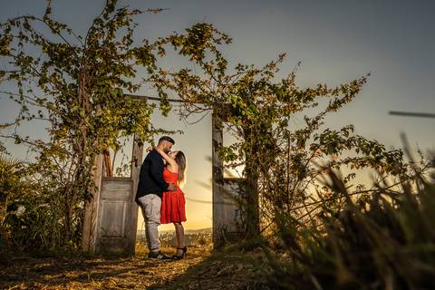 As melhores ideias e inspirações criativas de fotos para ensaio pré wedding no Sítio das Borboletas em Piedade 
'