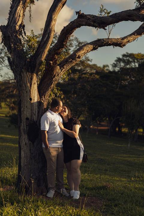 As melhores ideias e inspirações criativas de fotos para ensaio pré wedding no parque Cemucam - Cotia'