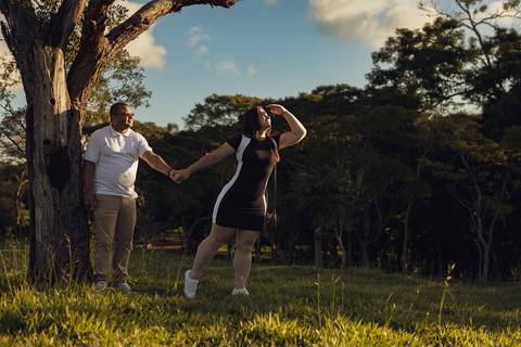As melhores ideias e inspirações criativas de fotos para ensaio pré wedding no parque Cemucam - Cotia'