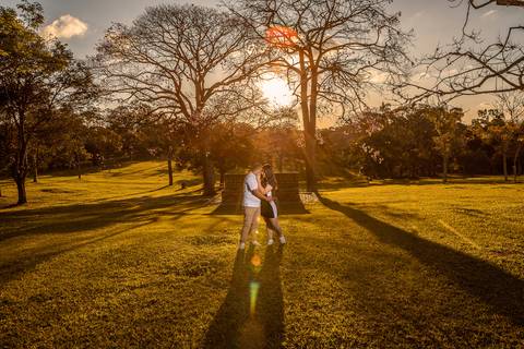 As melhores ideias e inspirações criativas de fotos para ensaio pré wedding no parque Cemucam - Cotia'