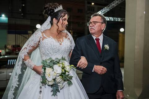 As melhores ideias e inspirações criativas de fotos de casamento na cerimônia na igreja Paróquia Santo Antônio'