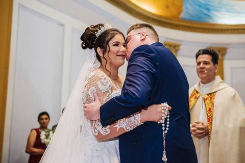 As melhores ideias e inspirações criativas de fotos de casamento na cerimônia na igreja Paróquia Santo Antônio'