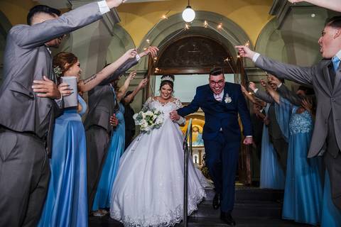 As melhores ideias e inspirações criativas de fotos de casamento na cerimônia na igreja Paróquia Santo Antônio'