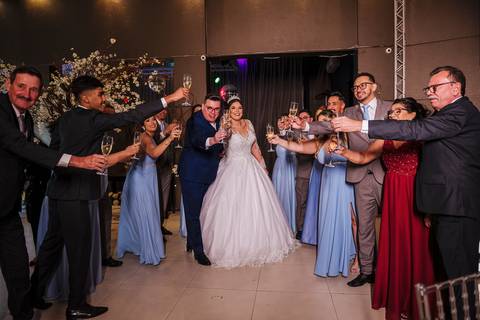 As melhores ideias e inspirações criativas de fotos dos noivos no Espaço Casa Bertolazzi
'