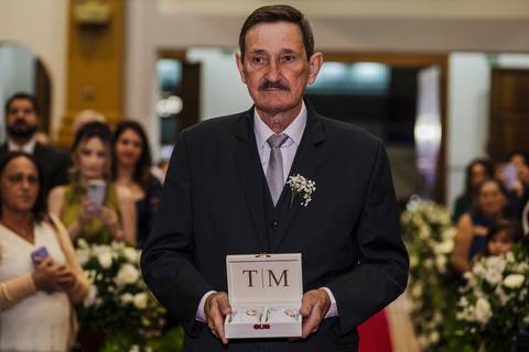 As melhores ideias e inspirações criativas de fotos de casamento na cerimônia na igreja Paróquia Santo Antônio'