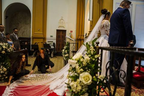 As melhores ideias e inspirações criativas de fotos de casamento na cerimônia na igreja Paróquia Santo Antônio'