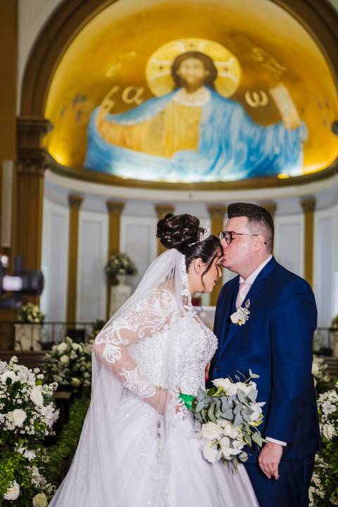 As melhores ideias e inspirações criativas de fotos de casamento na cerimônia na igreja Paróquia Santo Antônio'