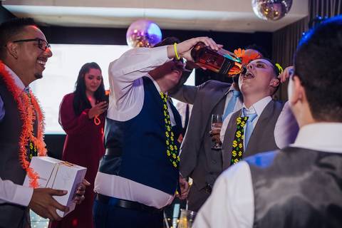 As melhores ideias e inspirações criativas de fotos dos noivos no Espaço Casa Bertolazzi
'