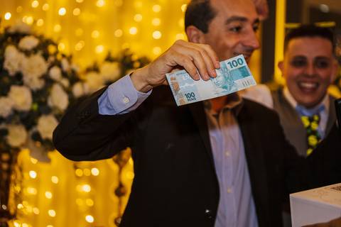 As melhores ideias e inspirações criativas de fotos dos noivos no Espaço Casa Bertolazzi
'