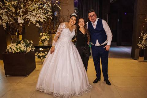 As melhores ideias e inspirações criativas de fotos dos noivos no Espaço Casa Bertolazzi
'