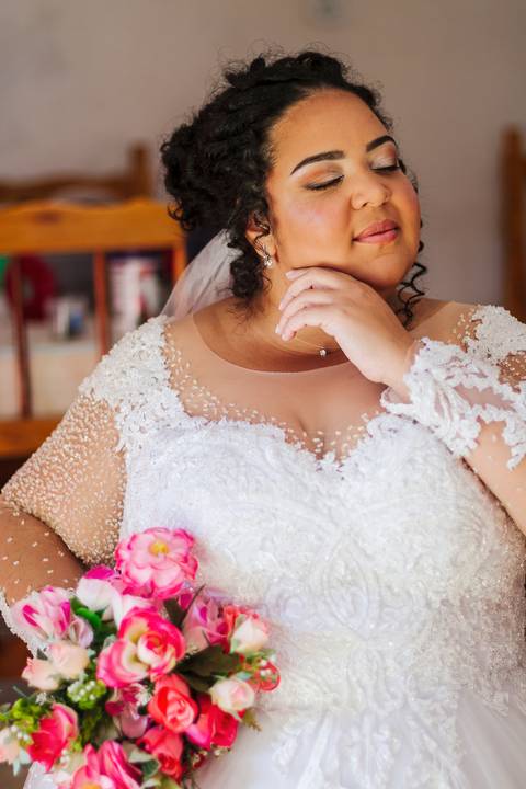 As melhores ideias e inspirações criativas do making of da noiva na Chácara Lírio dos Vales - Franco da Rocha'