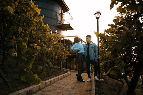 As melhores ideias e inspirações criativas de fotos para ensaio pré wedding na vinícola Bella Aurora em São Roque'