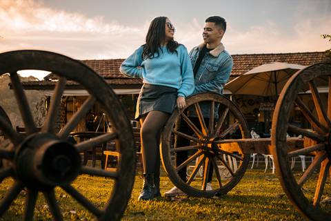 As melhores ideias e inspirações criativas de fotos para ensaio pré wedding na vinícola Bella Aurora em São Roque'
