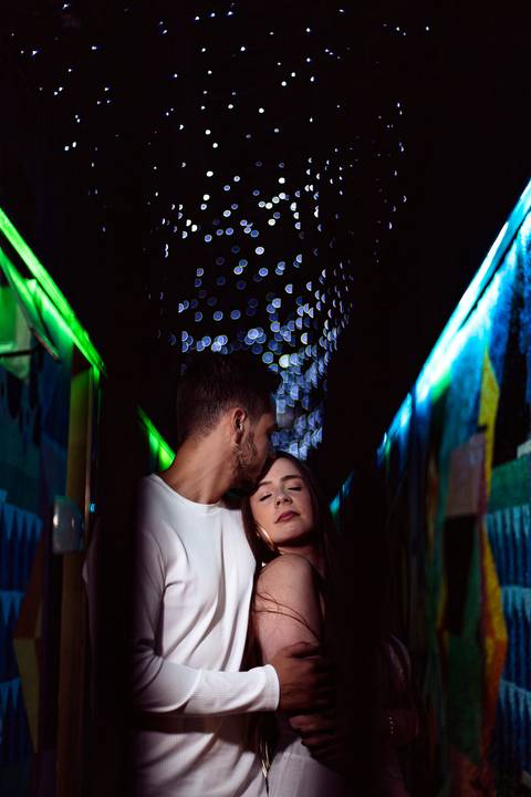 As melhores ideias e inspirações criativas de fotos para ensaio pré wedding na Hamburgueria e Bar Johnny.C - Osasco'