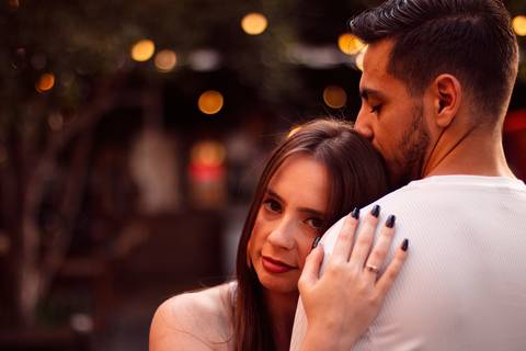 As melhores ideias e inspirações criativas de fotos para ensaio pré wedding na Hamburgueria e Bar Johnny.C - Osasco'