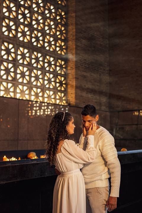 As melhores ideias e inspirações criativas de fotos para ensaio pré wedding em Aparecida do Norte  - Santuário Nacional'