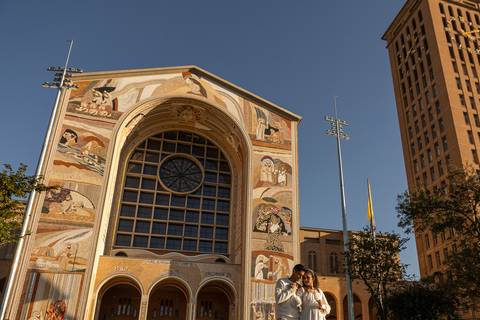 As melhores ideias e inspirações criativas de fotos para ensaio pré wedding em Aparecida do Norte  - Santuário Nacional'
