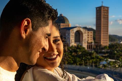 As melhores ideias e inspirações criativas de fotos para ensaio pré wedding em Aparecida do Norte  - Santuário Nacional'