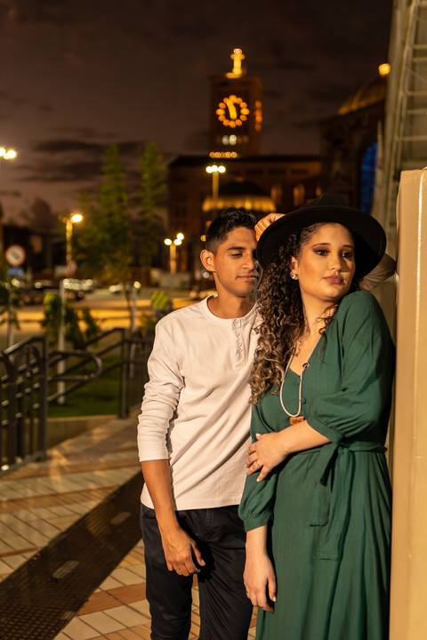 As melhores ideias e inspirações criativas de fotos para ensaio pré wedding em Aparecida do Norte  - Santuário Nacional'